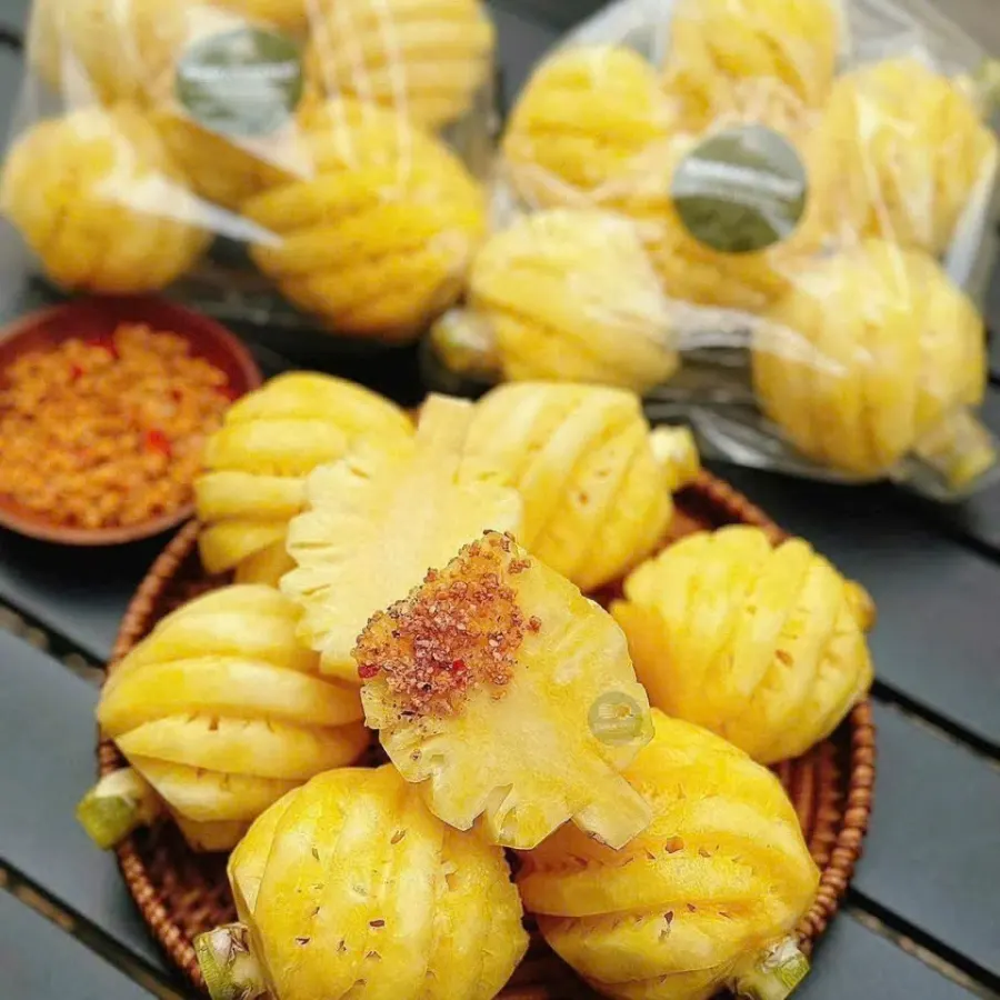 Thơm Thái gọt sẵn đựng trong túi